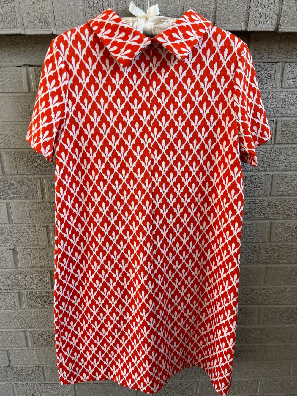 Tyler Boe Kristen Knit Shift Dress with Orange and White Mod Pattern- size M - Picture 2 of 8